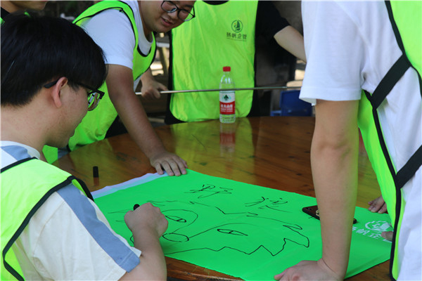 开元官方内贸部”野狼队”设计战旗